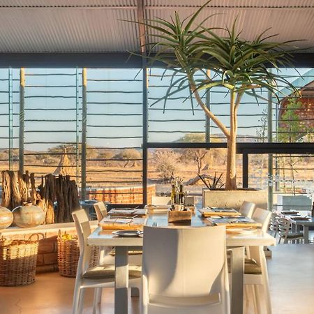 Vila Okonjima Plains Camp Otjiwarongo Exteriér fotografie